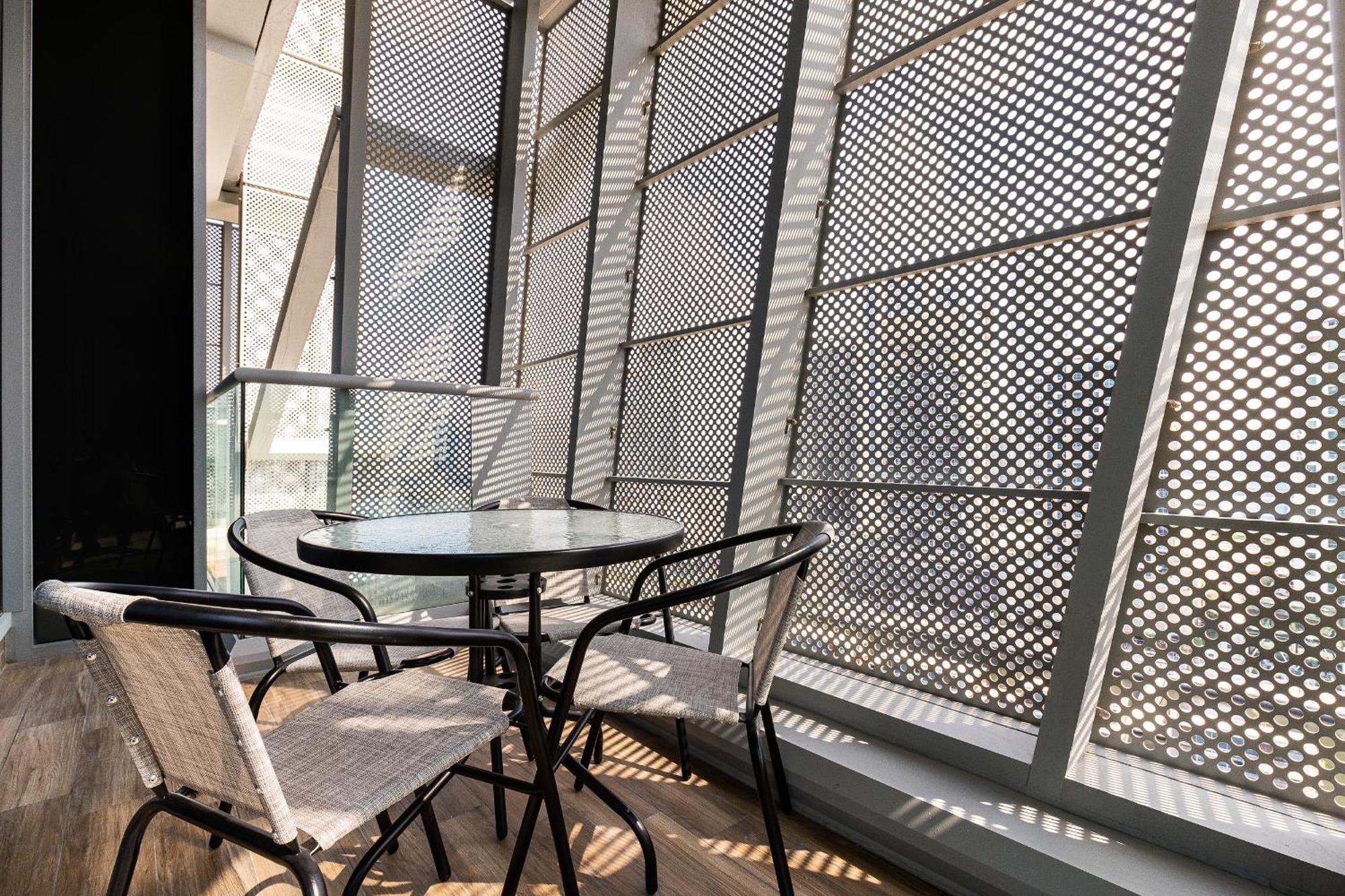 Simply Comfort In J One Tower Dubai Exterior photo