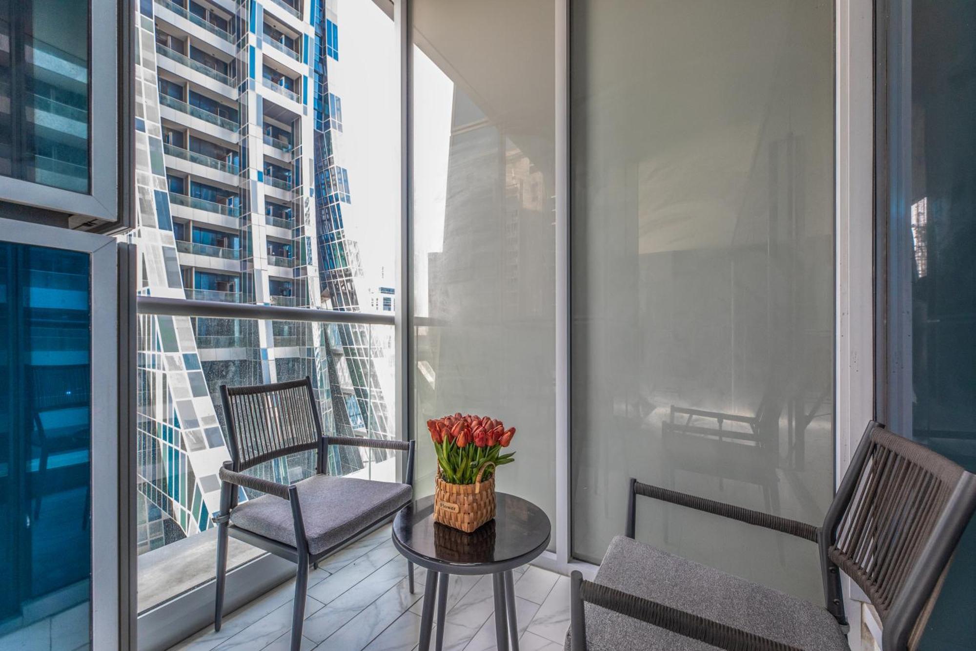 Simply Comfort In J One Tower Dubai Exterior photo