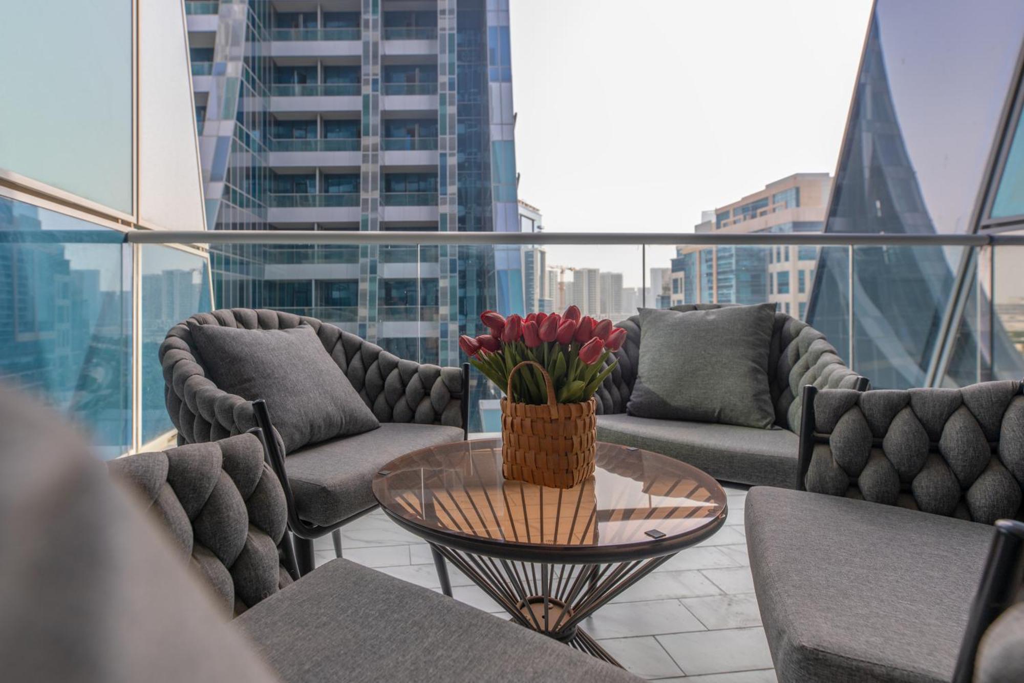 Simply Comfort In J One Tower Dubai Exterior photo